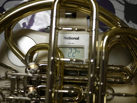 E.シュミット　重さ　ホルン