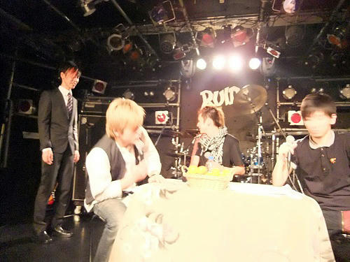 101205hn