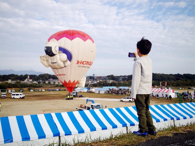 気球と少年