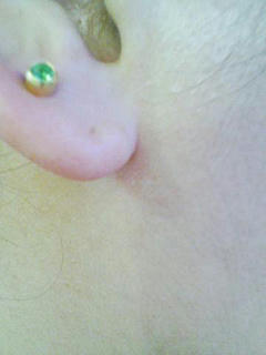 ピアス
