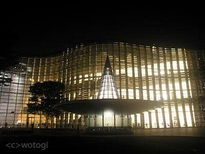 国立新美術館