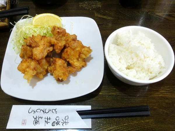 炊き出しラーメンセットの唐揚とライス