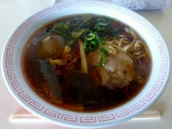 ホースショップの卵ラーメン 550円
