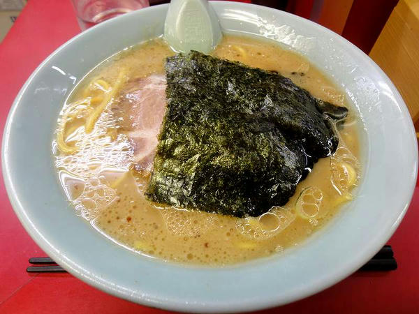醤油ラーメン（麺・油・味全部普通）