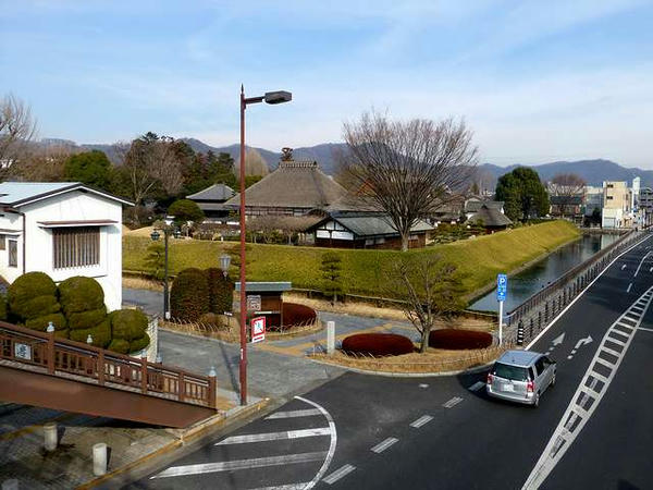 歩道橋から見た足利学校