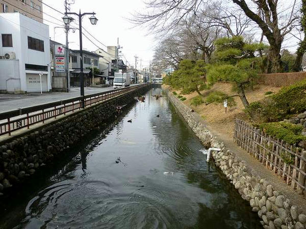 堀と土塁