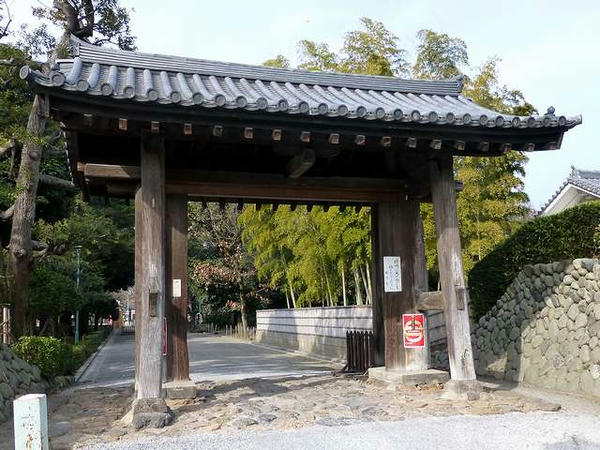 東門