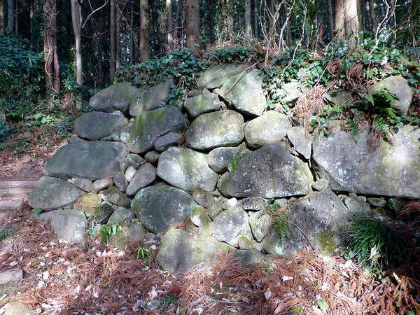鍛冶曲輪の石垣