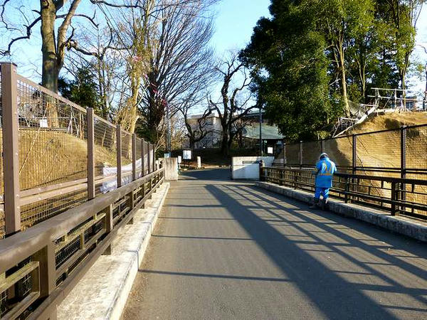 本丸橋（の上より）