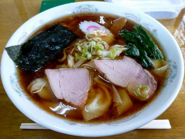 ワンタンめん（醤油）