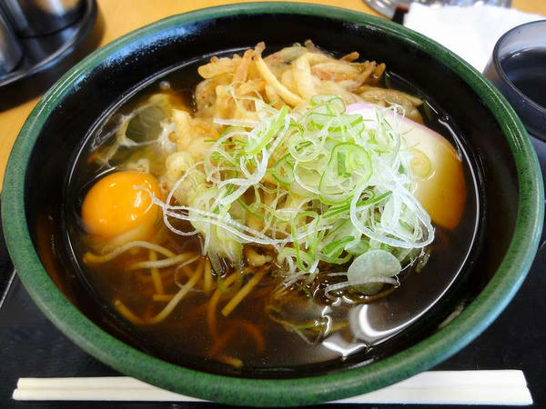 かき揚げ玉子そば