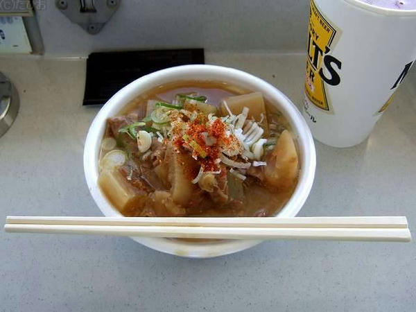 定番のモツ煮