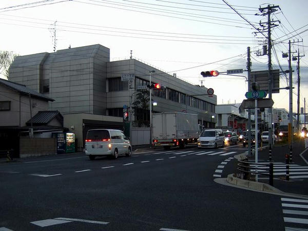 北方十字路から見た中山競馬場