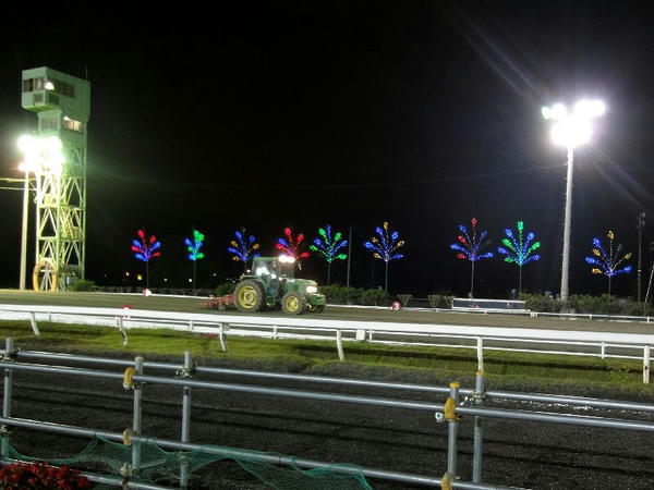 夜のコース整備