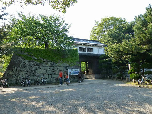 岡口門