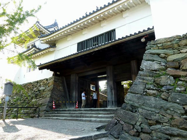 入り口になっている楠門