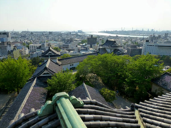 天守最上階から紀ノ川方向を望む