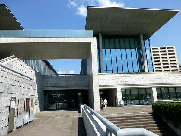 兵庫県立美術館