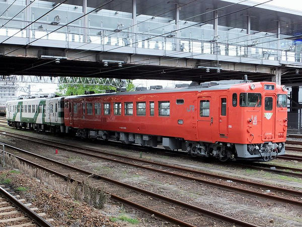 首都圏色のキハ40系気動車