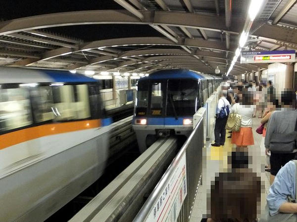 東京モノレール浜松町行き普通列車