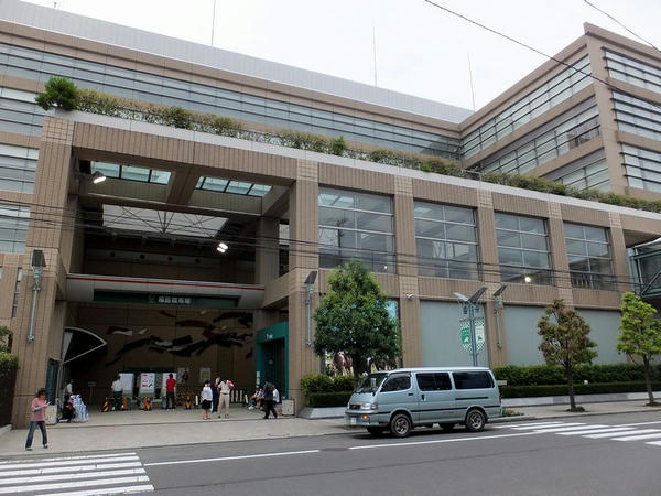 福島競馬場に到着