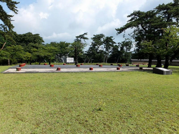 政庁正殿跡