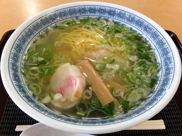 味彩塩拉麺 700円