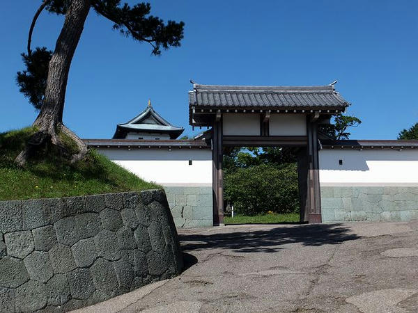 搦手二ノ門