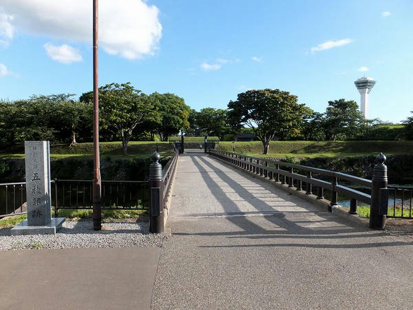 裏門橋付近