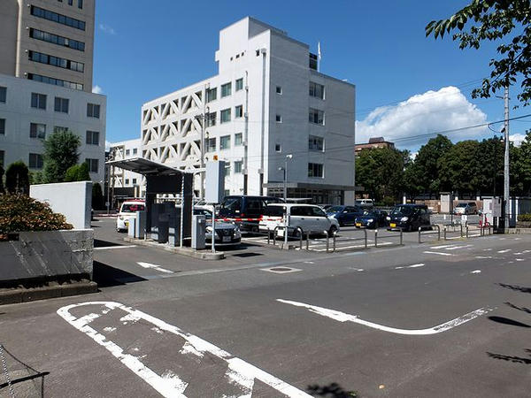岩手県営内丸駐車場