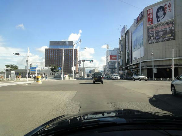 JR函館駅付近を走行中