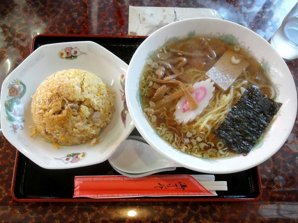 半チャンラーメン 800円