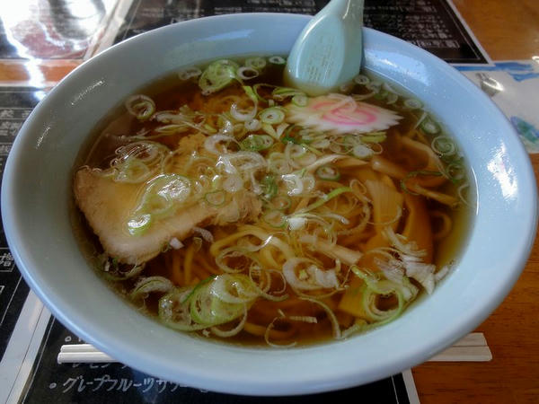 醤油ラーメン 580円