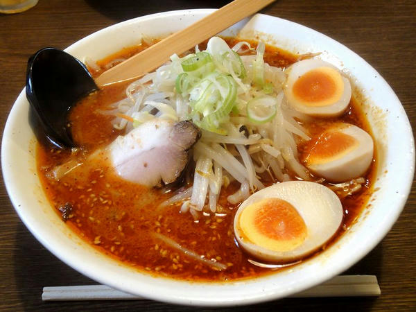 辛味噌そば（激辛） 810円 ＋ 味玉（サービス券利用につき無料）