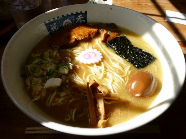 バカうまラーメン 800円