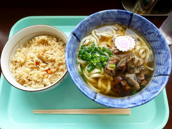鶏っこうどん鶏飯セット 720円