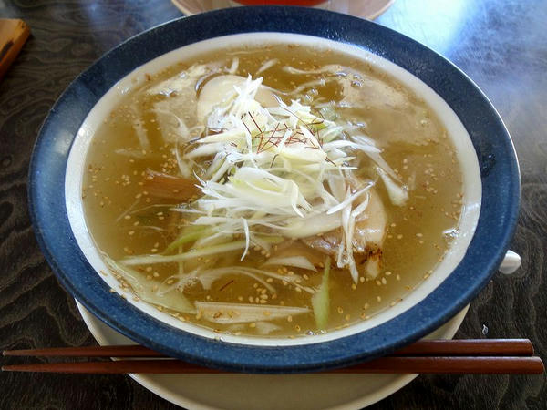 塩鶏そば 750円