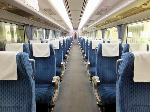 AE133の車内