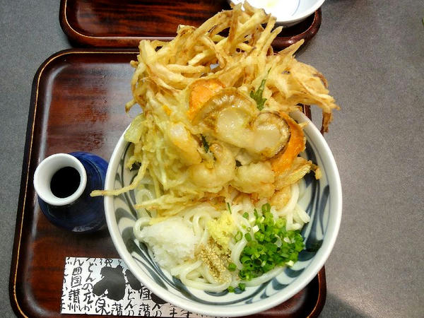 海鮮かき揚げぶっかけ（温） 750円