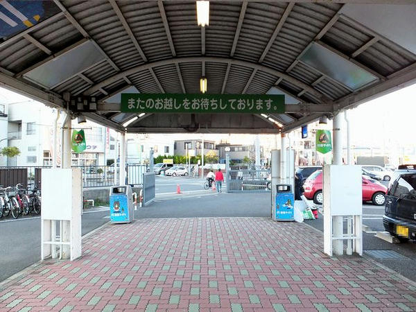 出口のところの看板