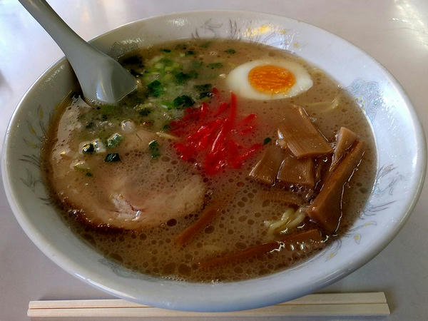 九州ラーメン 550円