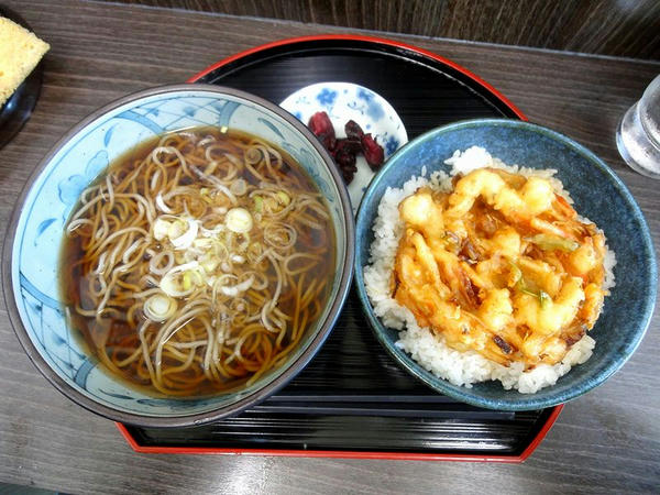 海鮮かき揚げ丼セット 600円