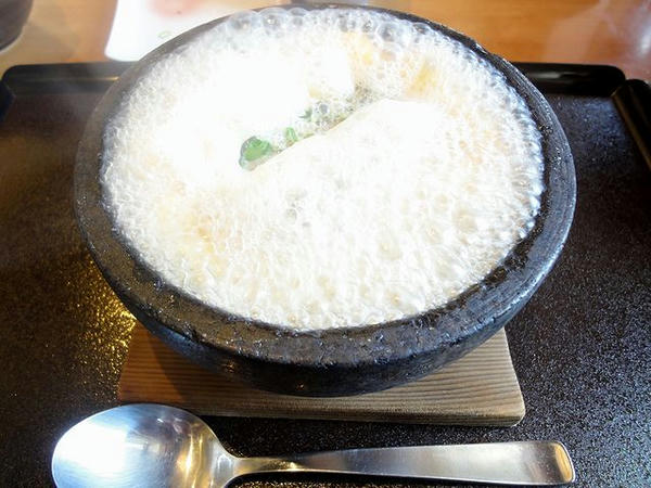 石焼雑炊作成中