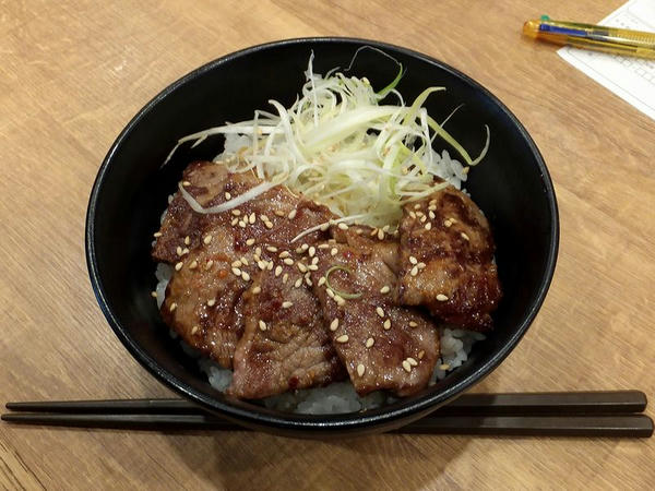 特選近江牛の焼き牛丼 600円