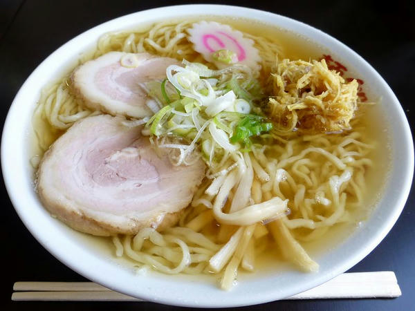 しょうがらーめん 682円