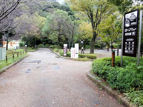 岐阜公園入口付近