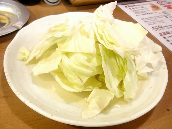 お通し代わり？のキャベツ 150円 ×人数分