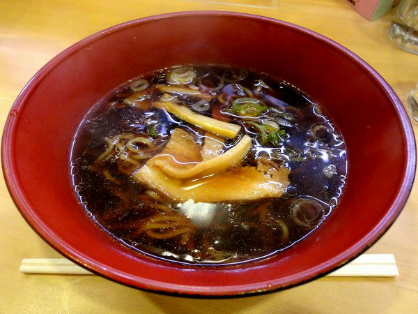 富山ブラックラーメン 240円
