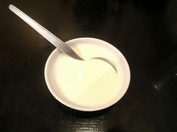 ランチタイムサービスの杏仁豆腐