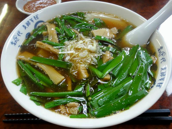 ニラそば 700円
